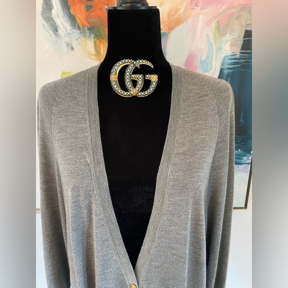 Gucci cashmere, silk and wool cardigan with gold designer buttons and gold logo. - Picture 2 of 16